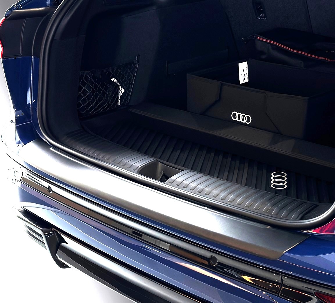 RGM REARGUARD FITS AUDI Q6 E-TRON 2025-2026 Silver / Carbon Pattern / Gloss Black / Black - Image 6