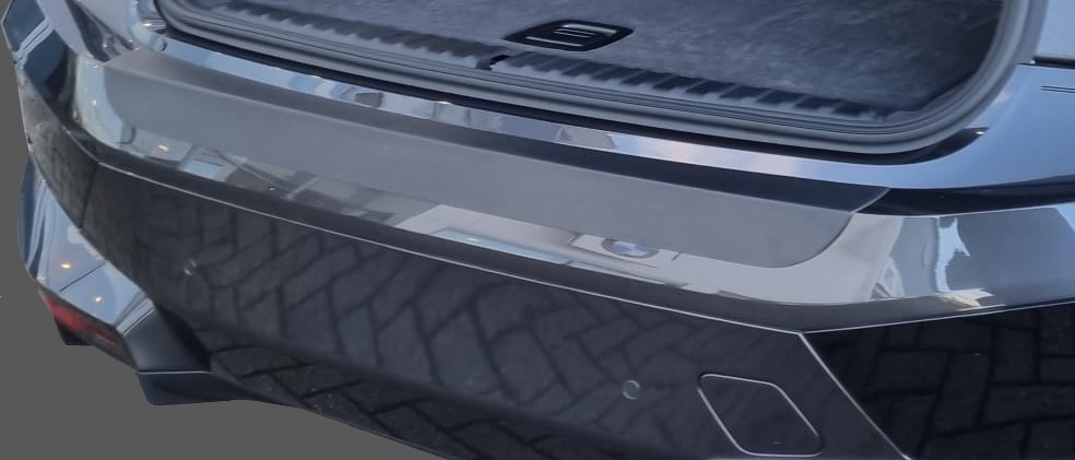 RGM REARGUARD FITS BMW i20-iX X-DRIVE 45/60 / M70-2022-2026 Silver/Black/Gloss Black/Carbon Fiber Pattren