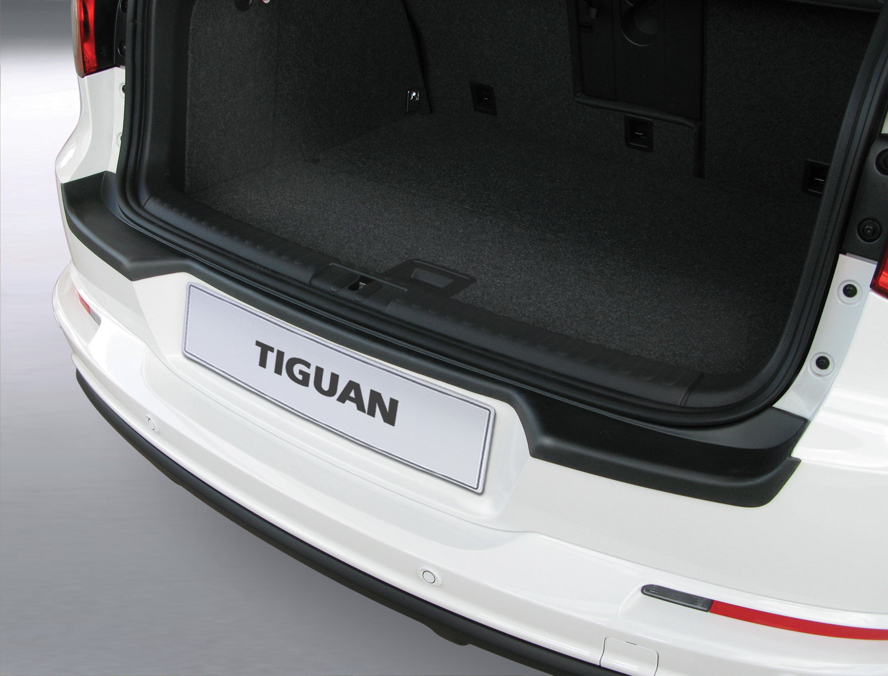 RGM REARGUARD FITS VOLKSWAGEN TIGUAN 2008-2015 Silver/Black/Gloss Black/Carbon Fiber Pattren