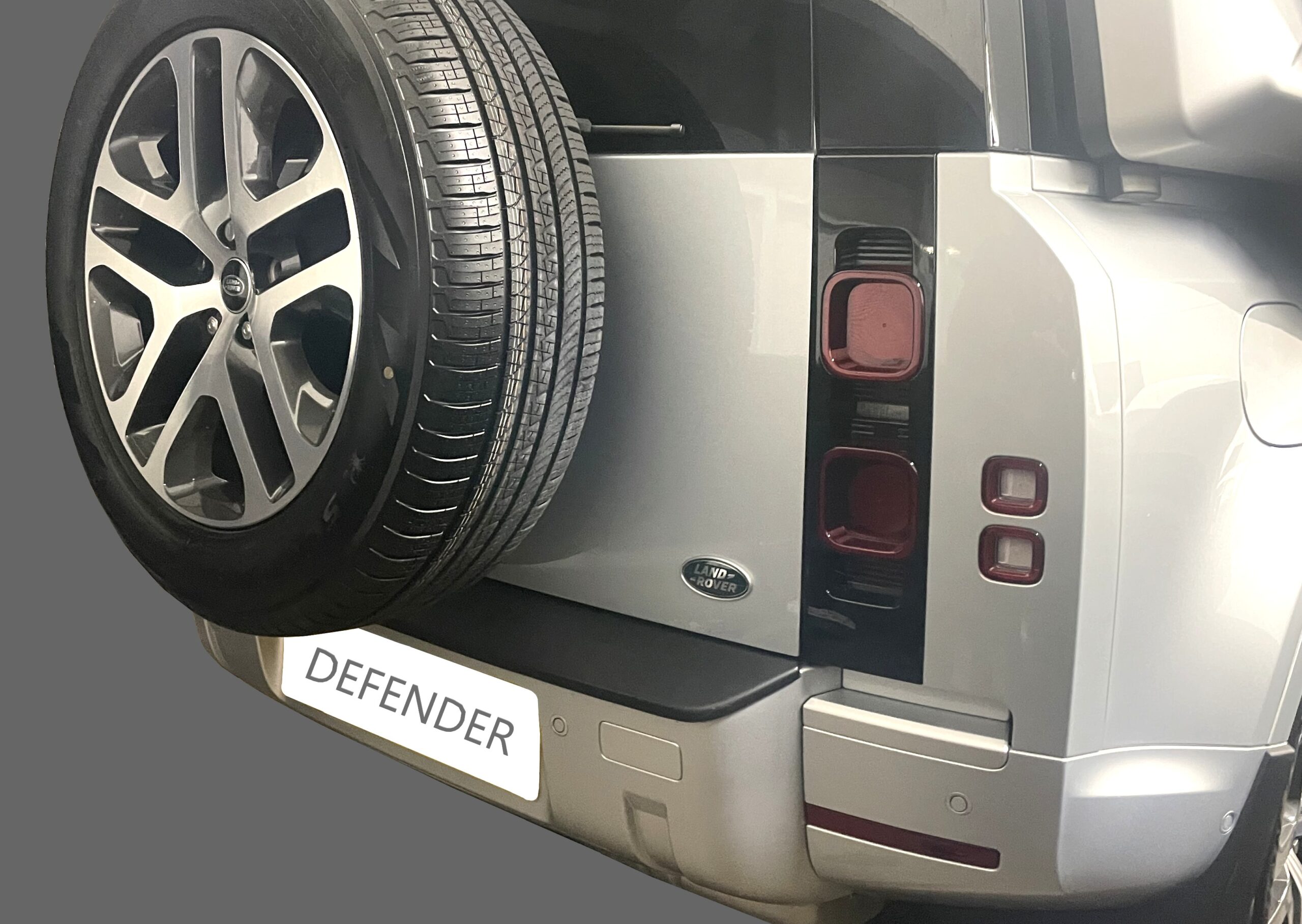 RGM REARGUARD FITS LANDROVER DEFENDER 2020-2026 Silver/Black/Gloss Black/Carbon Fiber Pattern - Image 7